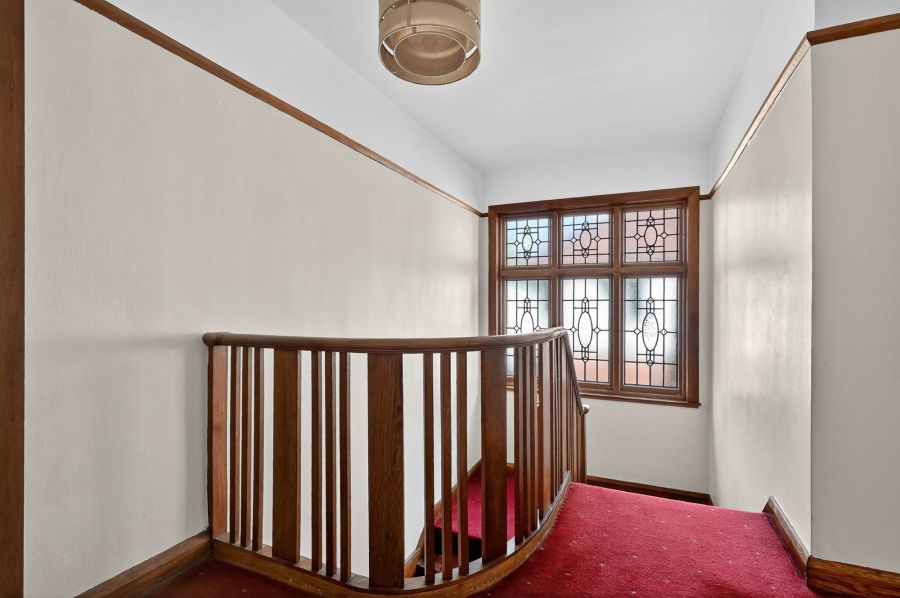 15 Bristow Park
