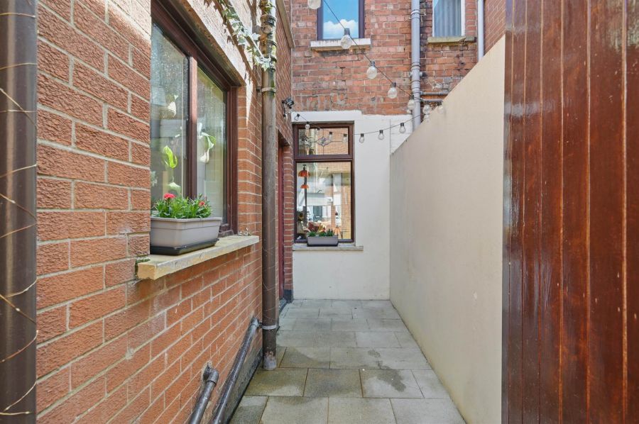 30 Rutland Street