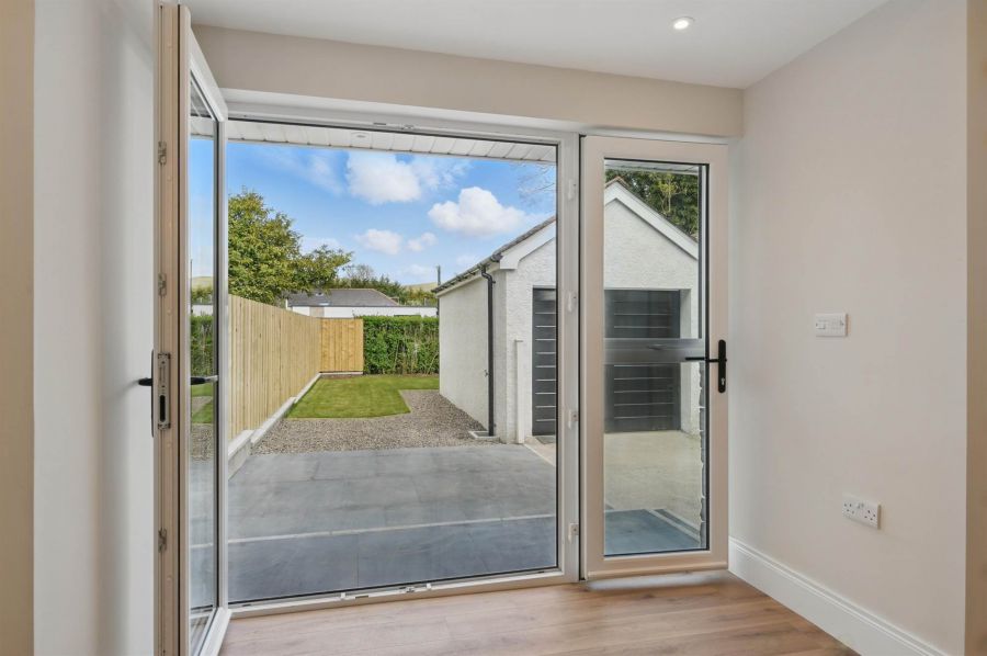 65 Upper Lisburn Road