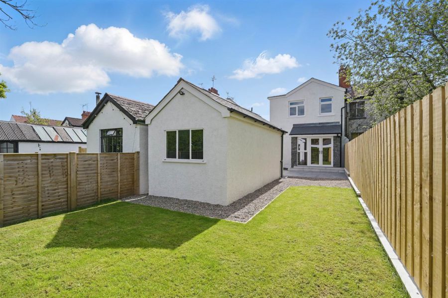 65 Upper Lisburn Road