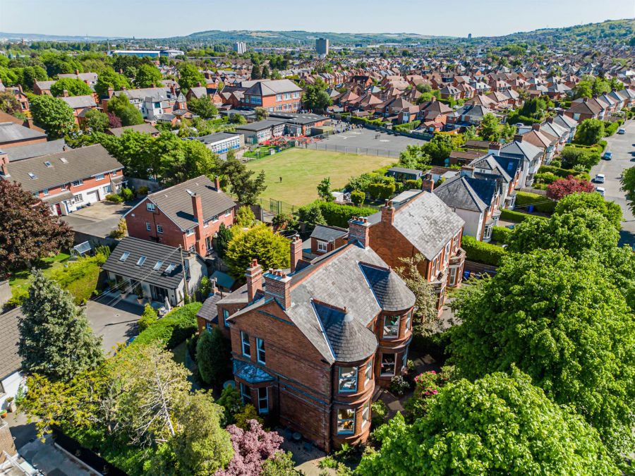 4 Knockbreda Park