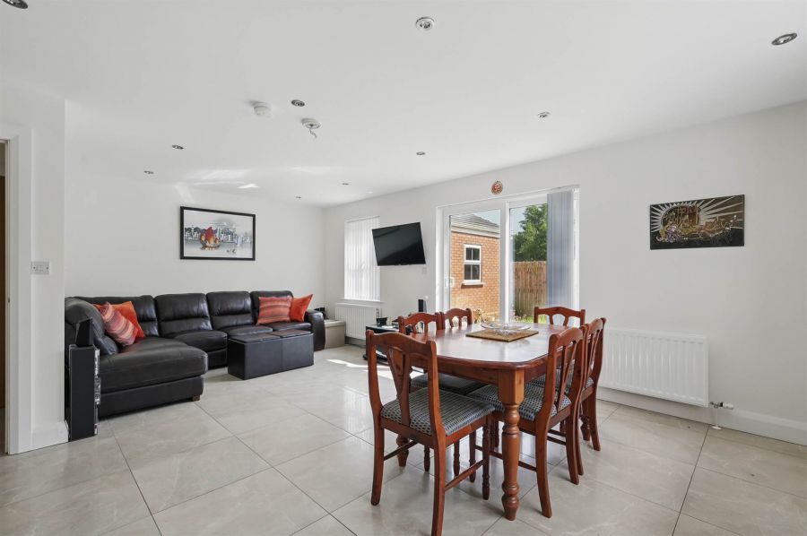 6 Limetree Court