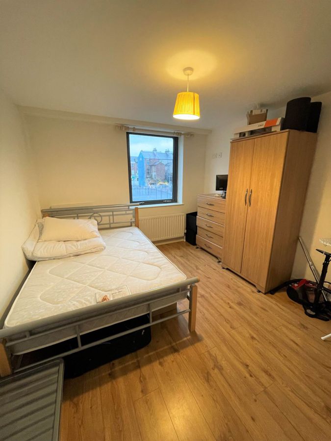 Apt 122 Victoria Place