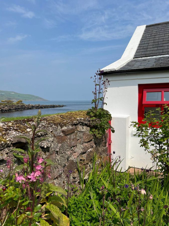 "Sheelaghs Cottage", 6-8 Strand View Park