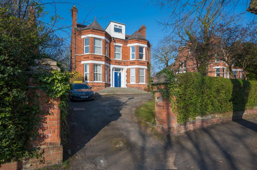 Apt 4 8 Adelaide Park, Lisburn Road Area, Belfast, BT9 6FX