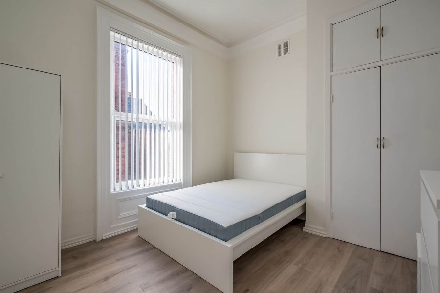 Apt 4 8 Adelaide Park