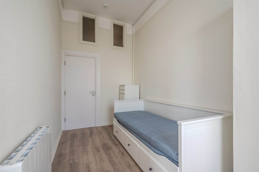 Apt 4 8 Adelaide Park