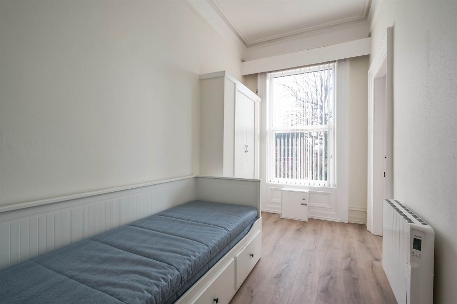 Apt 4 8 Adelaide Park