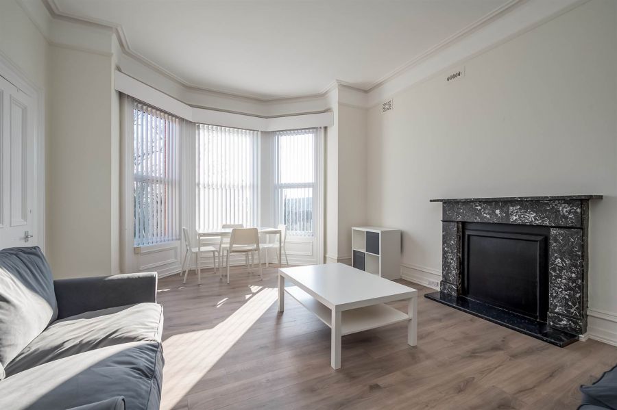 Apt 4 8 Adelaide Park