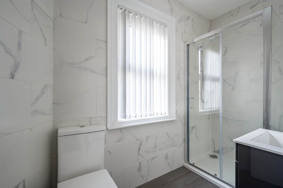 Apt 4 8 Adelaide Park