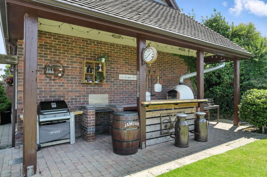 47 Seven Mile Straight