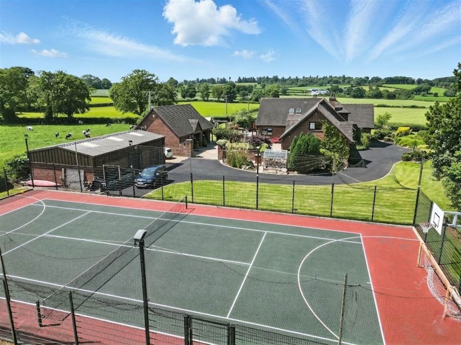 47 Seven Mile Straight