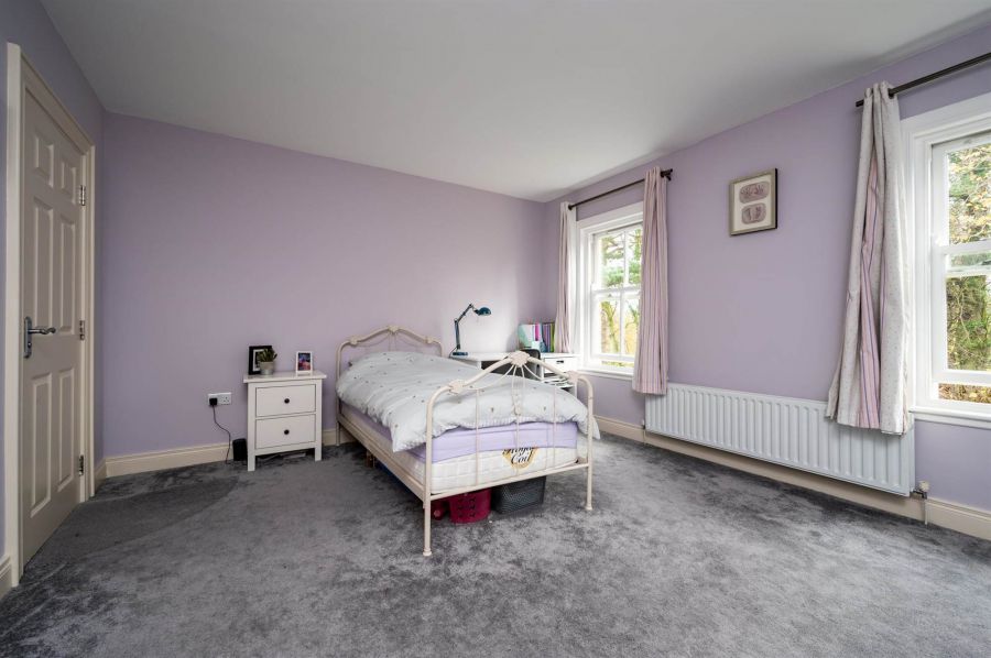 26 Danesfort Park South