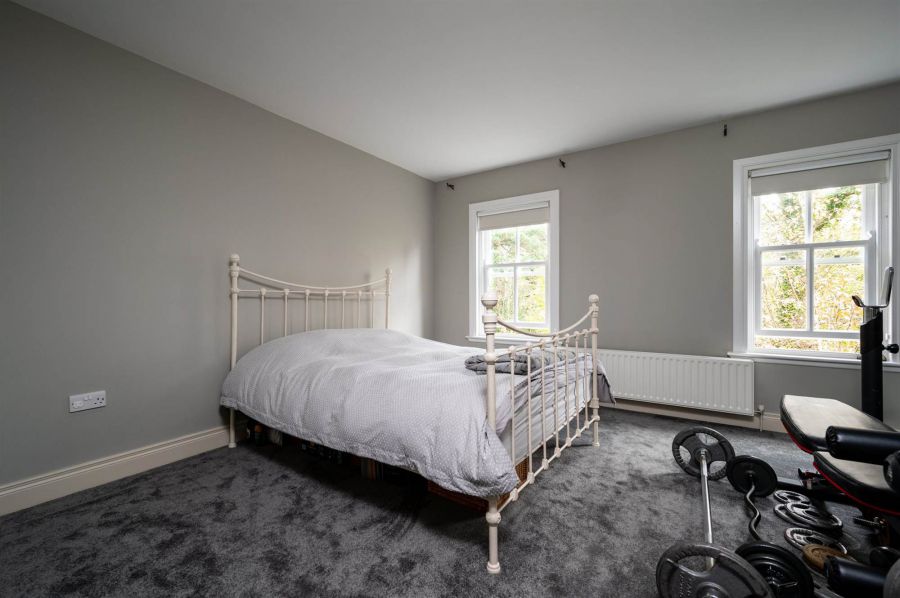 26 Danesfort Park South