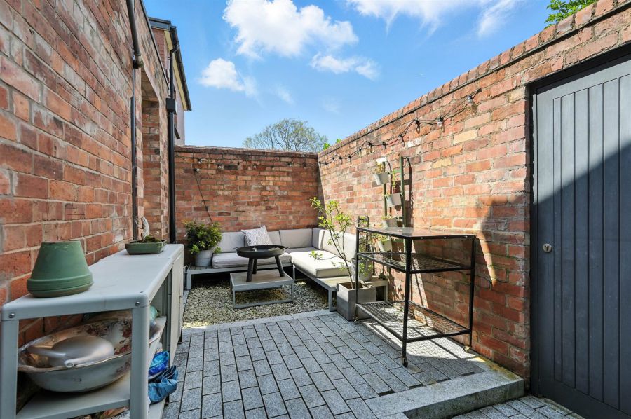 18 St Judes Avenue
