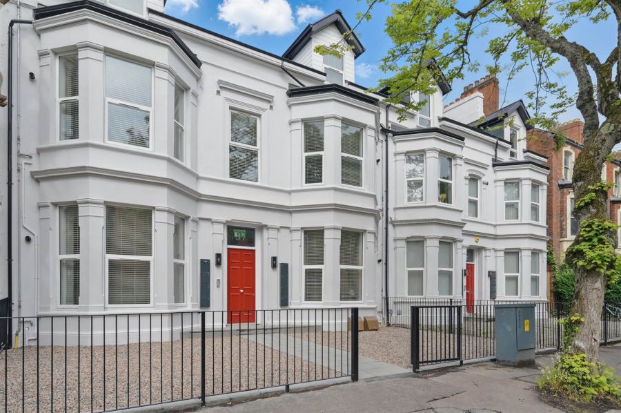 Apt 3 37 Wellington Park, lisburn road, belfast, BT9 6DN