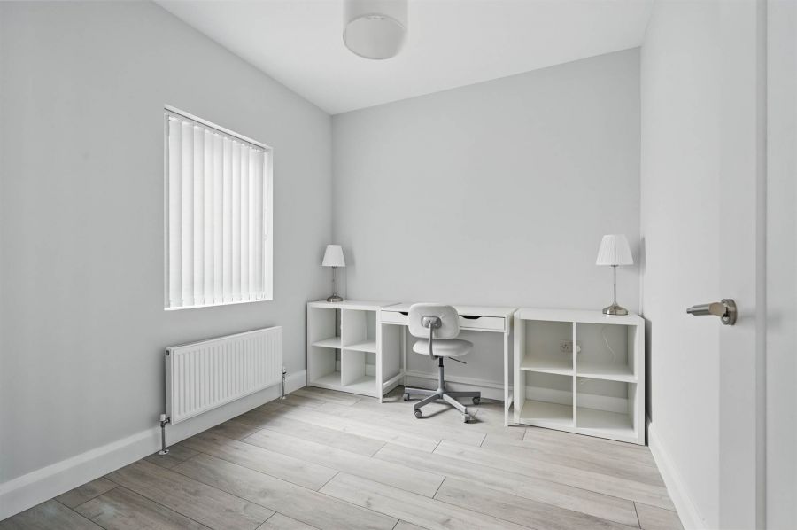Apt 3 37 Wellington Park