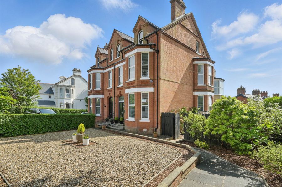 679 Antrim Road, antrim road, belfast, BT15 4EG