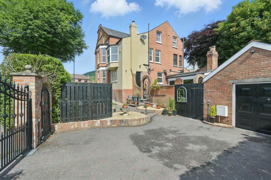 679 Antrim Road 679 Antrim Road