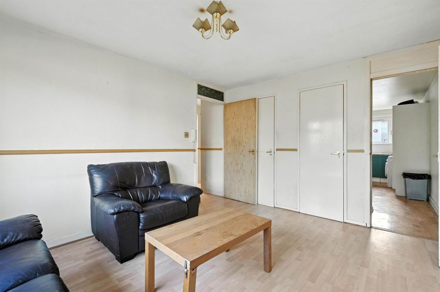 1d Rotterdam Court