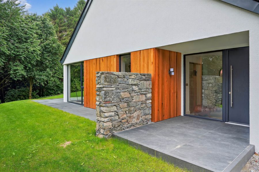 8 Ballynahatty Road