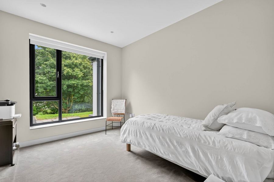 8 Ballynahatty Road 8 Ballynahatty Road