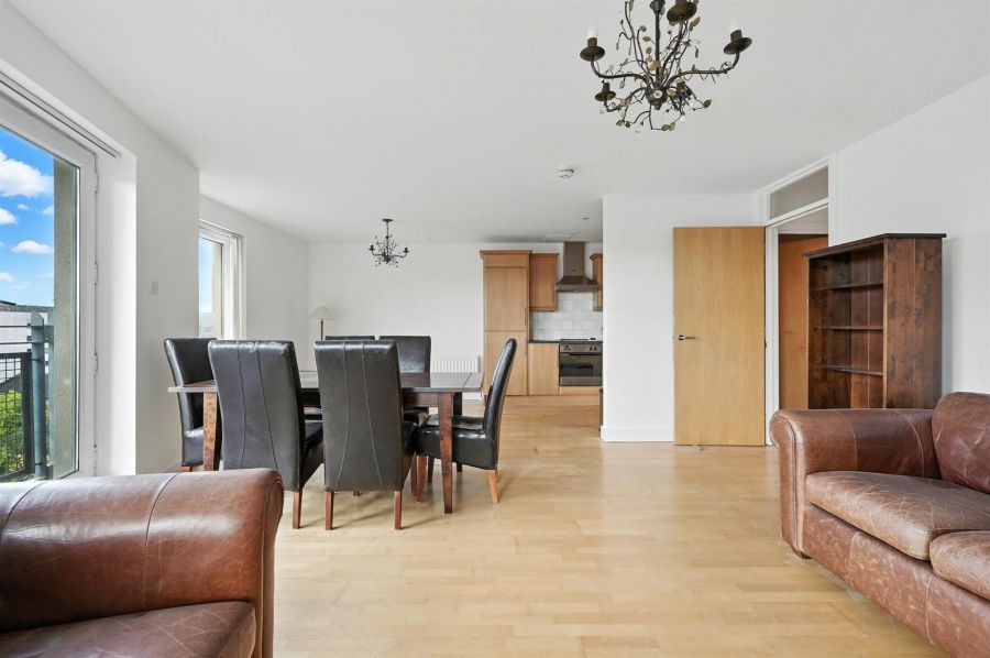 Apt 404 Park Avenue