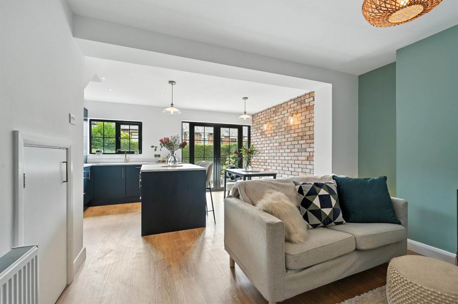38 Ulsterville Gardens, lisburn road area, belfast, BT9 7BA