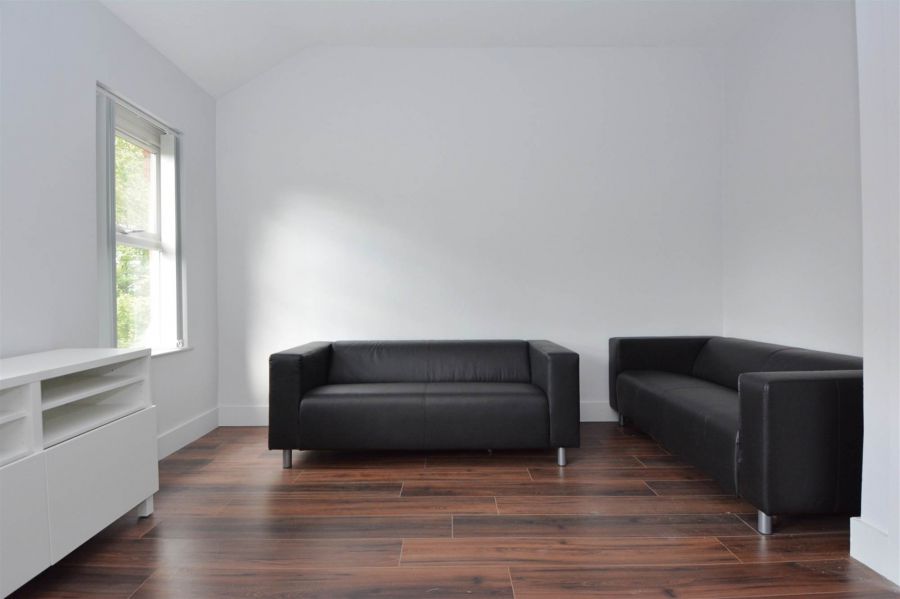 5 One Bedroom Apartments @, 63 Ulsterville Avenue