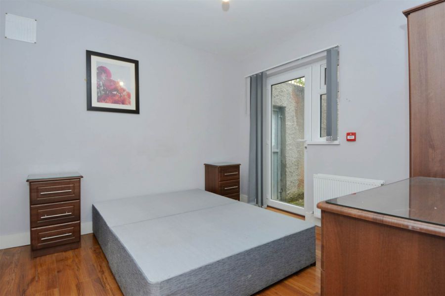 5 One Bedroom Apartments @, 63 Ulsterville Avenue