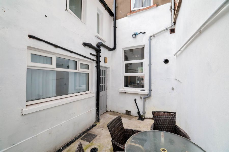 16 Rugby Road