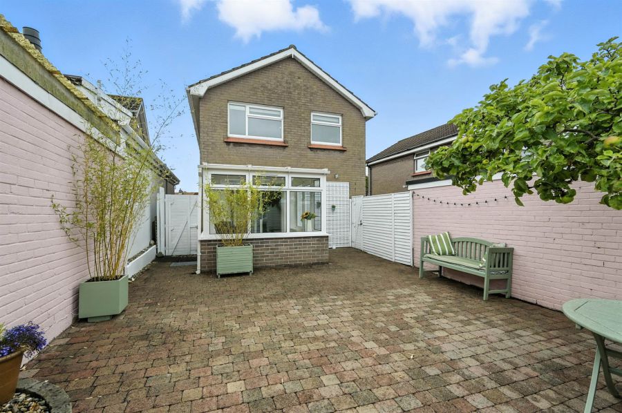 23 Katrine Park