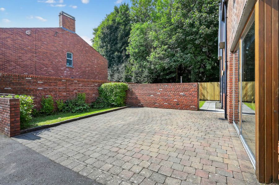 22 Greenvale