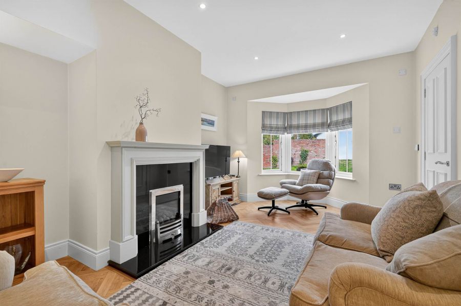10 Bracken Hill View