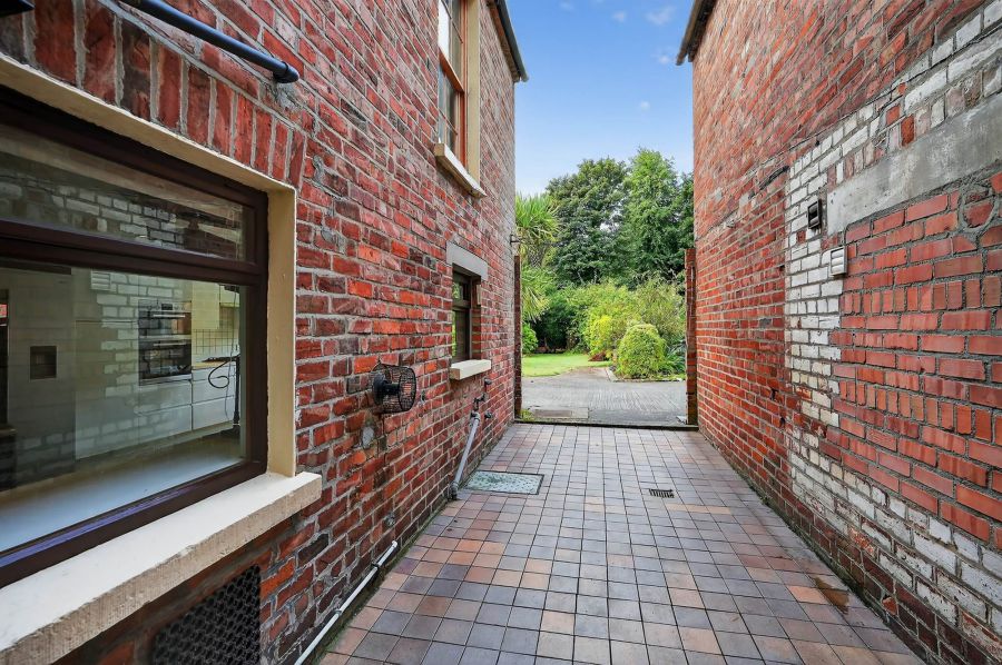 35 Rugby Road