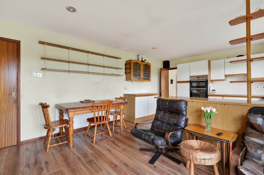 3 Hillside Road