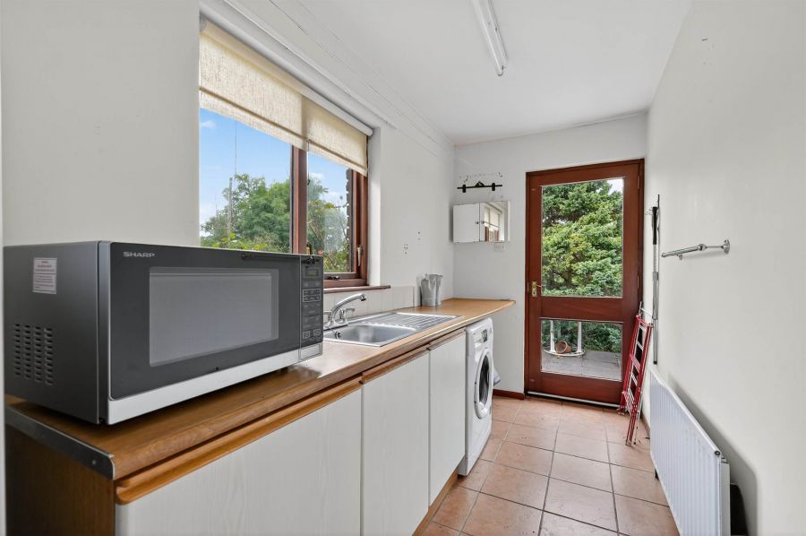 3 Hillside Road