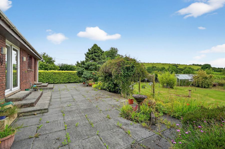 3 Hillside Road