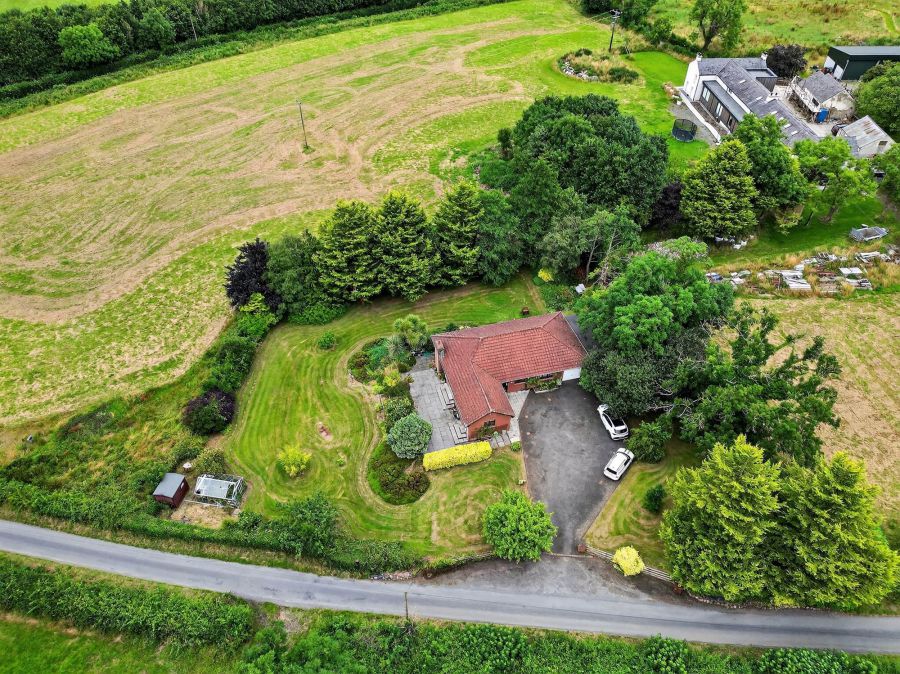 3 Hillside Road