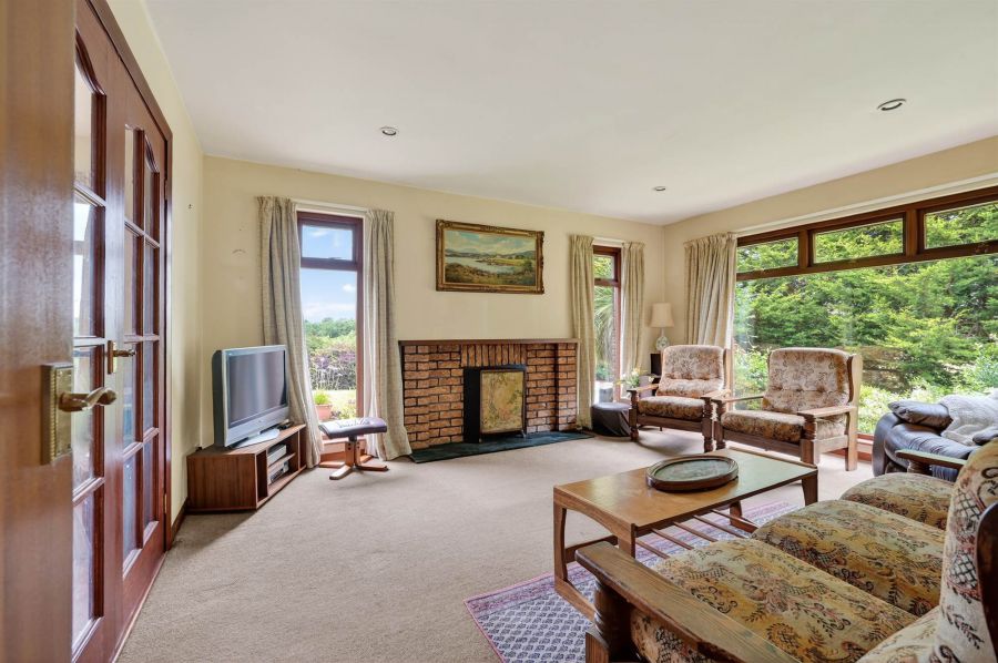 3 Hillside Road