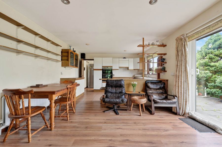 3 Hillside Road