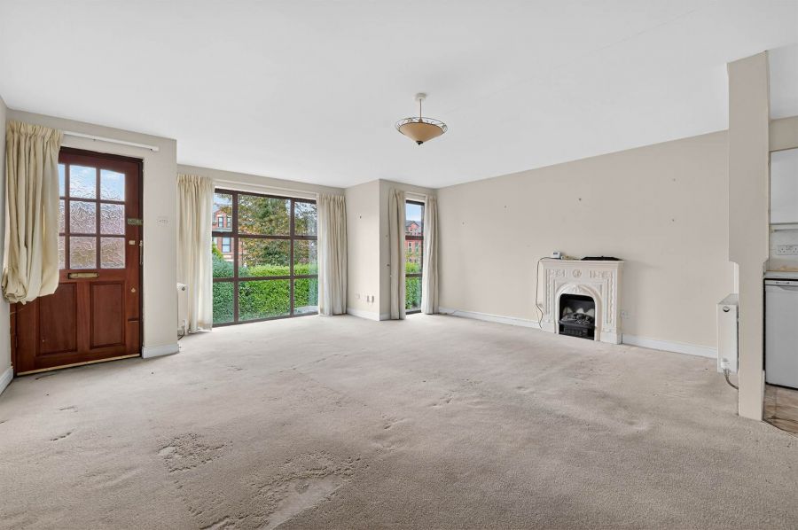 7 Brooklands Court