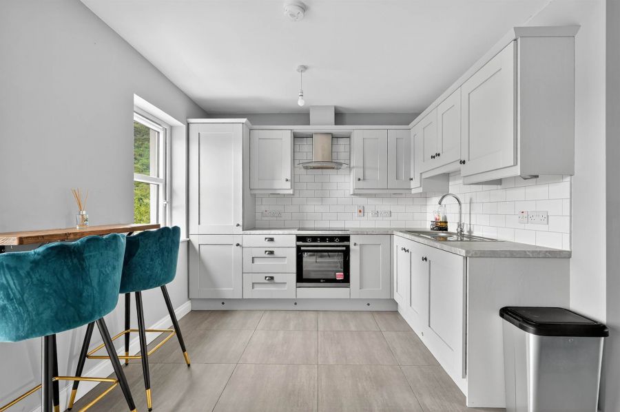 Apt 6 18 Highgrove Meadows