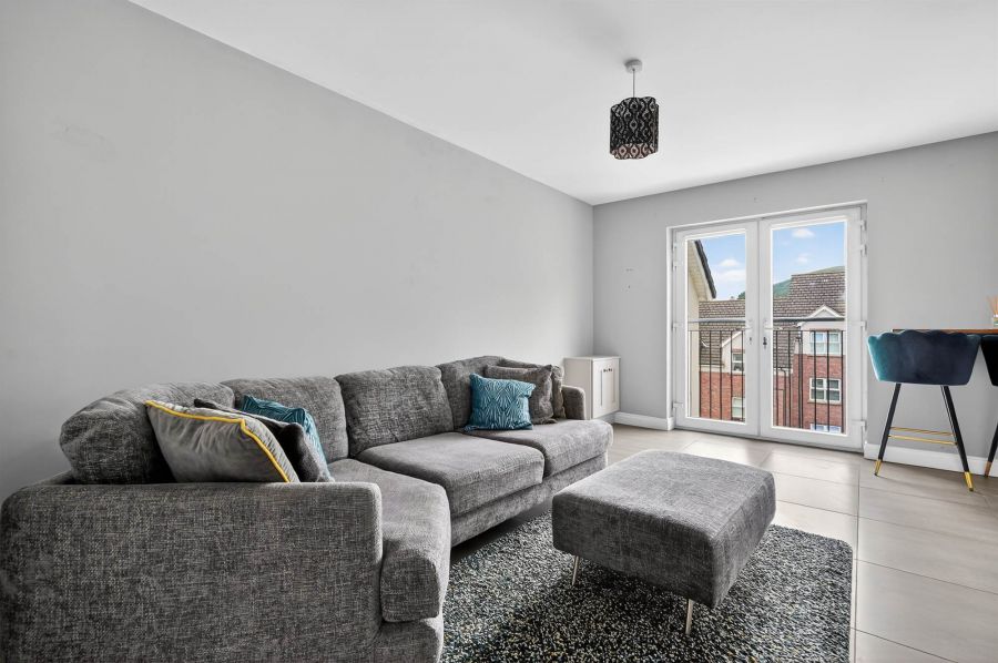 Apt 6 18 Highgrove Meadows