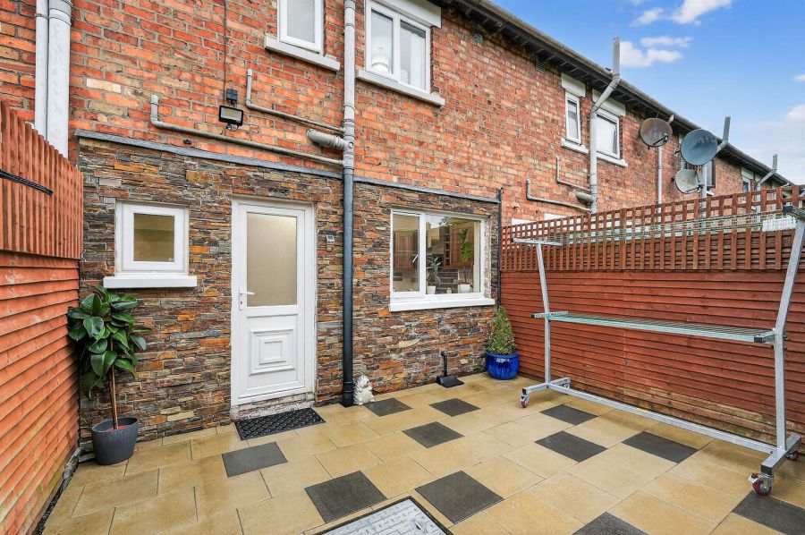 9 Northbrook Gardens