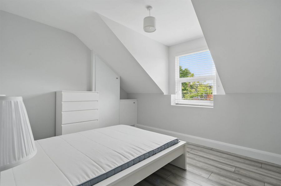 **AFFORDALE HOUSING ONLY**, Apt 8 37 Wellington Park