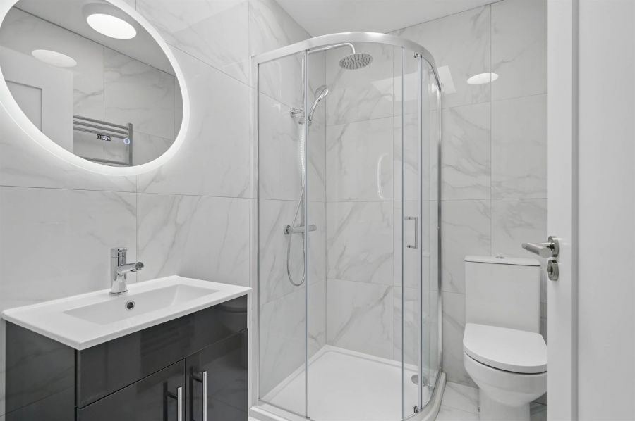 **AFFORDALE HOUSING ONLY**, Apt 8 37 Wellington Park