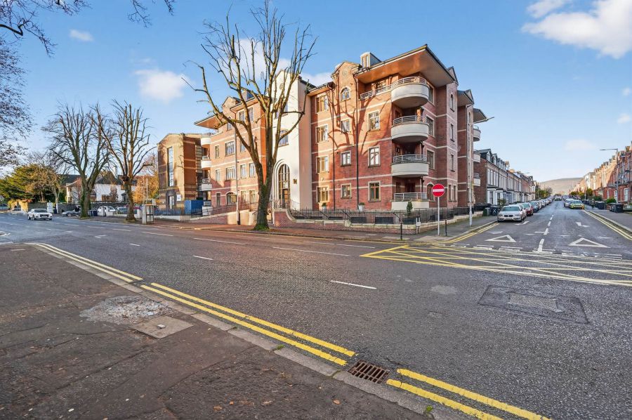 Apt 3 Chancellors Court