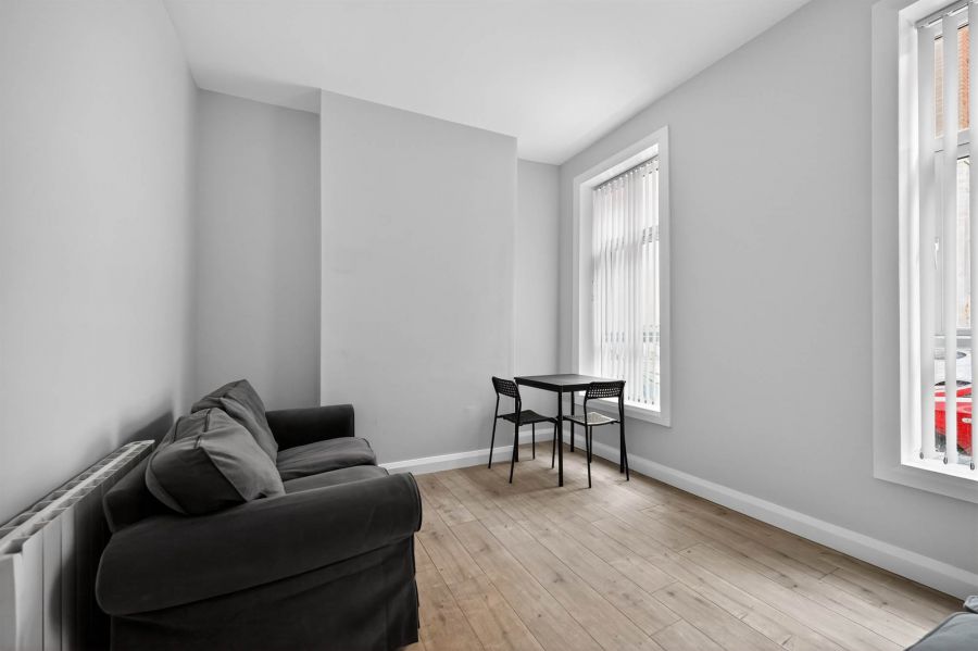 Apt 1 3 Abercorn Street