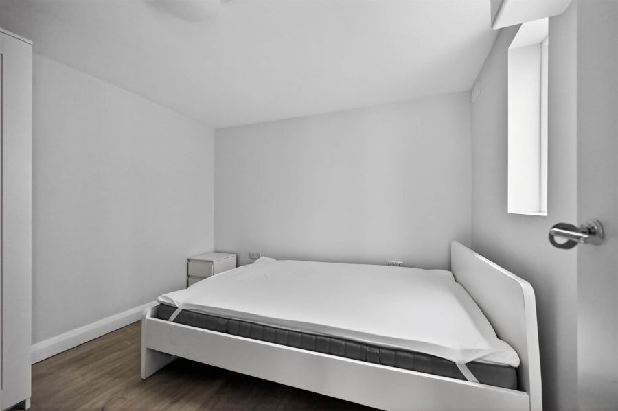 Apt 1 3 Abercorn Street